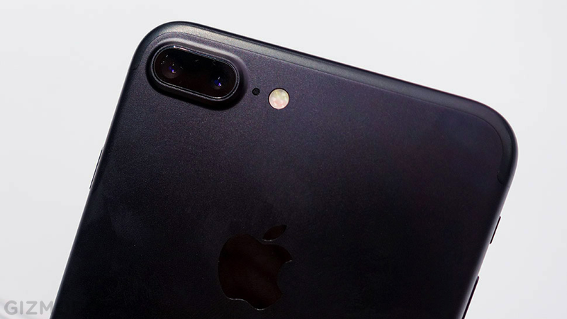 Illustration for article titled iPhone 7 First Impressions: Not Just the Same Thing All Over Again